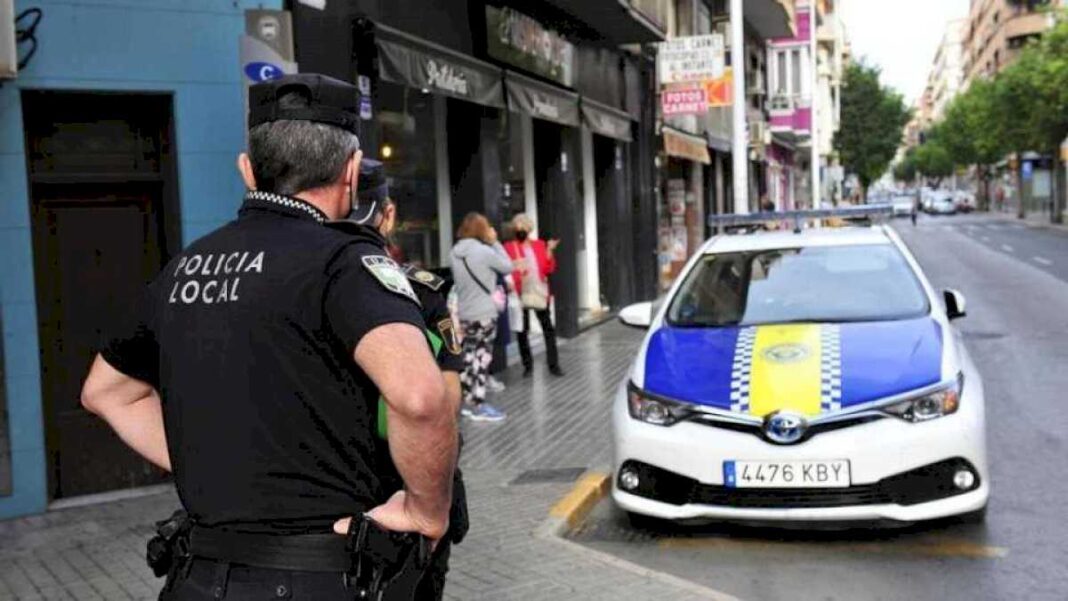 detenido-en-elche-por-presuntos-tocamientos-a-su-empleada-mientras-cerraba-el-local