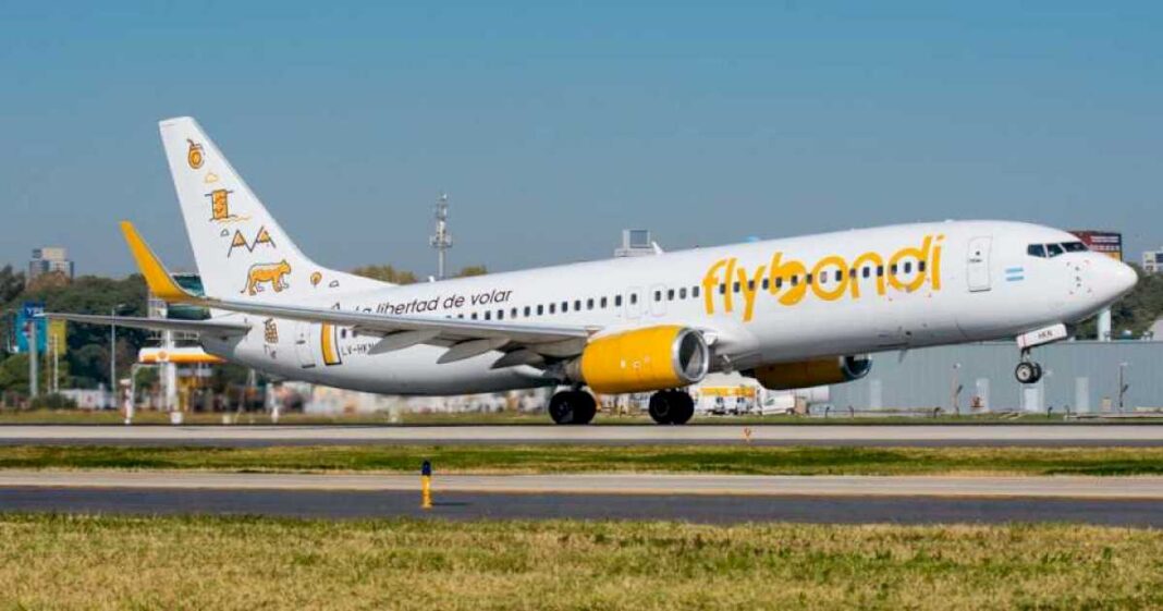 video:-un-avion-de-flybondi-golpeo-la-cola-contra-el-suelo-durante-un-aterrizaje-en-mar-del-plata