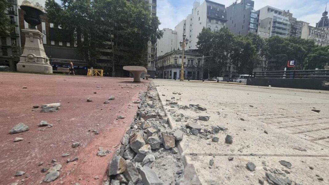 destrozos-frente-al-congreso-por-la-ley-omnibus:-la-ciudad-denuncio-a-los-implicados-y-les-exigira-el-pago-de-$-100-millones