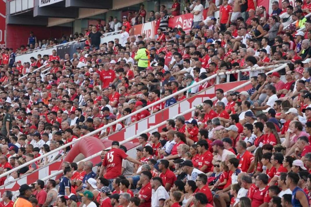 la-buena-noticia-que-recibieron-los-hinchas-de-independiente-para-el-clasico-contra-racing-en-avellaneda