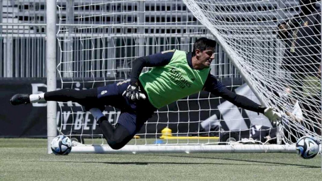 sigue-el-gafe-en-el-real-madrid:-courtois-se-vuelve-a-lesionar