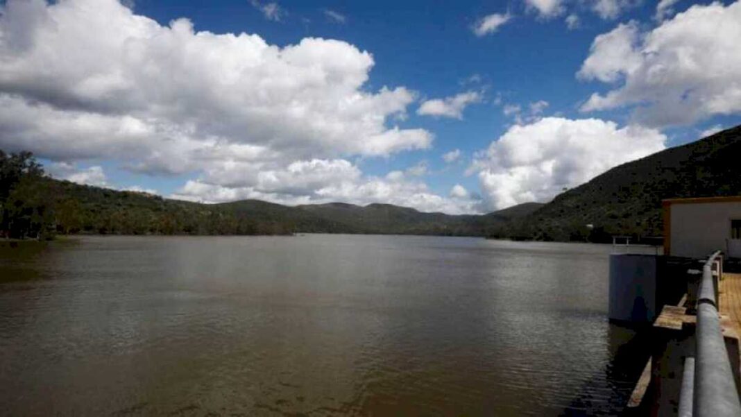 la-lluvia-da-un-respiro-a-la-reserva-hidrica,-pero-las-autoridades-piden-prudencia:-el-agua-no-sobra-en-espana