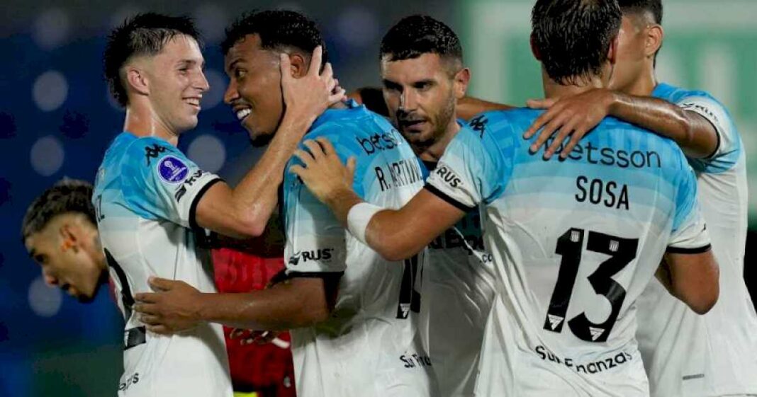 racing-vs-lanus,-por-la-copa-de-la-liga-profesional:-minuto-a-minuto,-en-directo