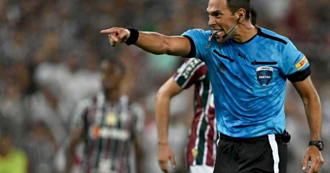 la-liga-exporta-arbitros:-quien-es-el-argentino-elegido-por-la-uefa-para-dirigir-en-la-eurocopa