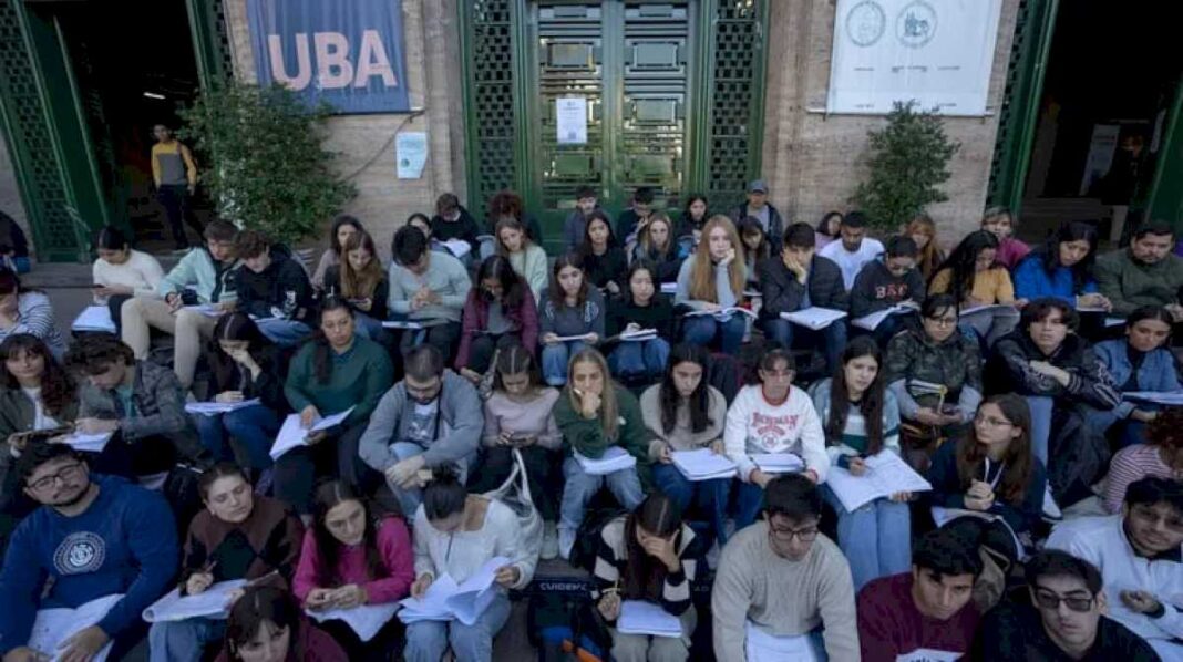 tras-el-acuerdo-con-la-uba,-el-resto-de-las-universidades-publicas-reclamo-un-aumento-de-presupuesto-del-300%