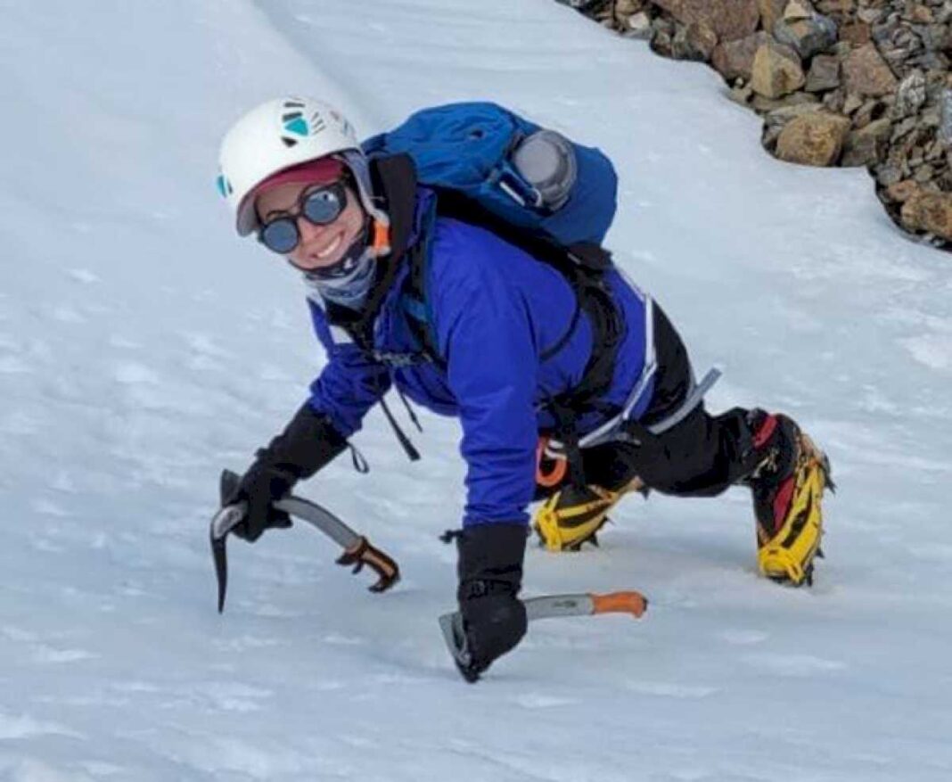 la-increible-aventura-de-una-argentina-en-el-everest:-se-salvo-de-milagro-de-la-muerte-y-logro-romper-un-record