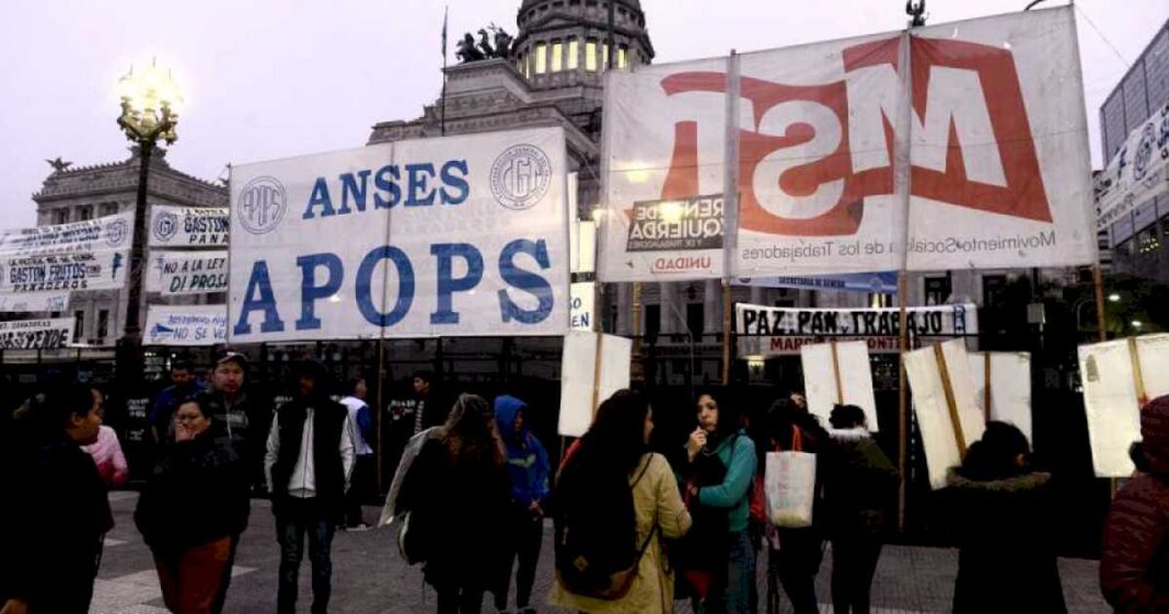 movilizacion-por-la-ley-bases-este-12-de-junio:-a-que-hora-comienzan-las-protestas,-el-mapa-de-manifestaciones-en-caba-y-todo-lo-que-tenes-que-saber