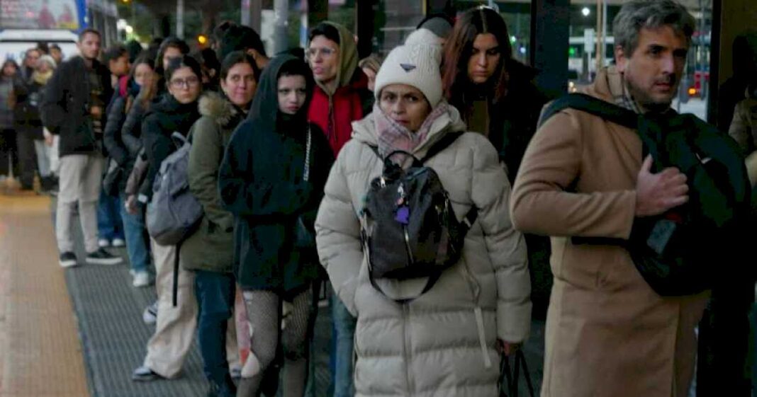 ola-de-frio-extremo:-la-ciudad-de-buenos-aires-amanecio-con-un-grado-bajo-cero-y-hay-alerta-roja-en-seis-provincias