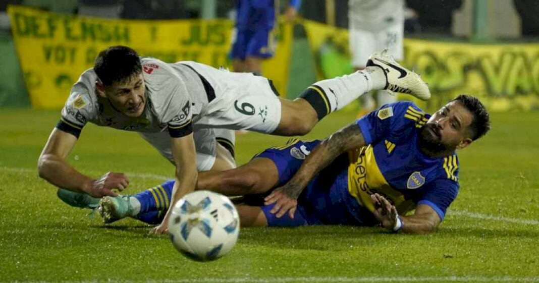 boca-empato-con-defensa:-el-11-de-los-refuerzos,-con-dudas,-mucho-por-mejorar-y-el-analisis-del-dt