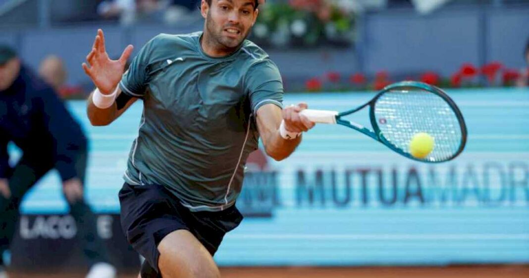 facundo-diaz-acosta-le-gano-a-federico-coria-y-se-quedo-con-el-duelo-de-argentinos-en-el-atp-250-de-kitzbuhel