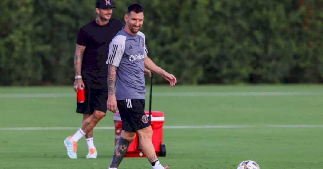 messi-se-entreno-con-sus-companeros-de-inter-miami,-pero-todavia-no-esta-para-jugar:-cuando-vuelve-el-capitan-de-la-seleccion-argentina?