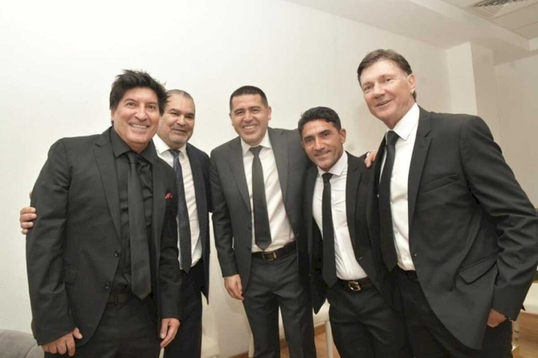 juan-roman-riquelme-se-acordo-de-boca-en-su-ingreso-al-salon-de-la-fama-del-futbol-internacional:-nunca-imagine-esto