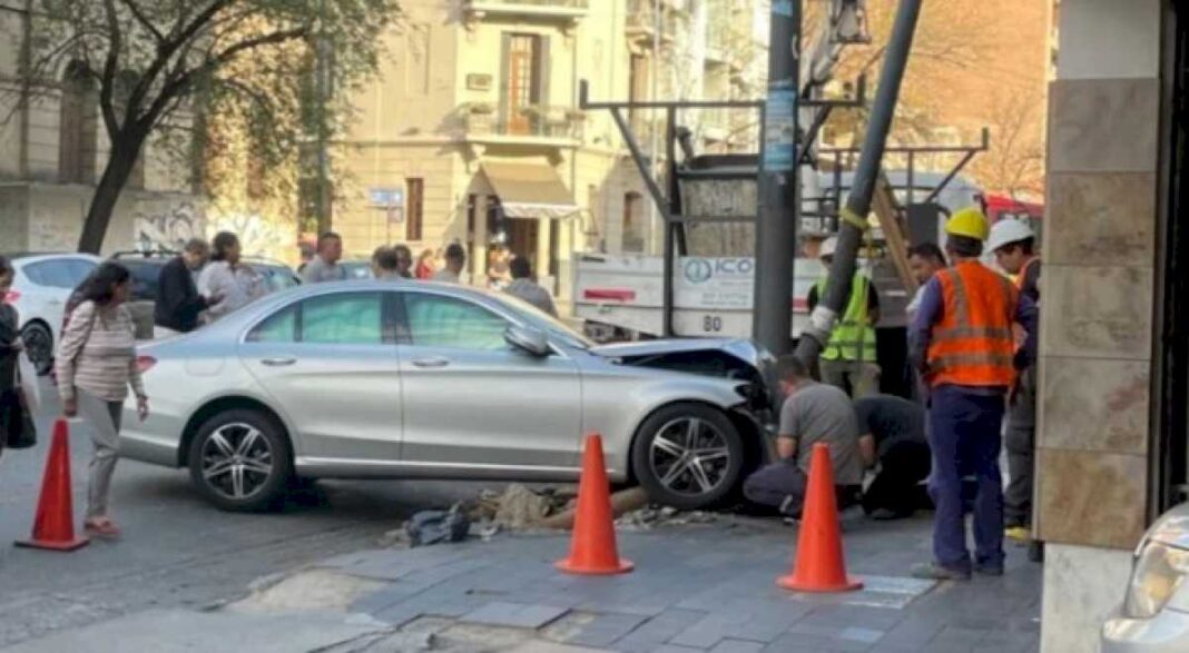 trascendio-el-video-de-otro-choque-del-conductor-que-atropello-a-17-personas-en-cordoba-y-crecen-las-dudas-sobre-su-salud