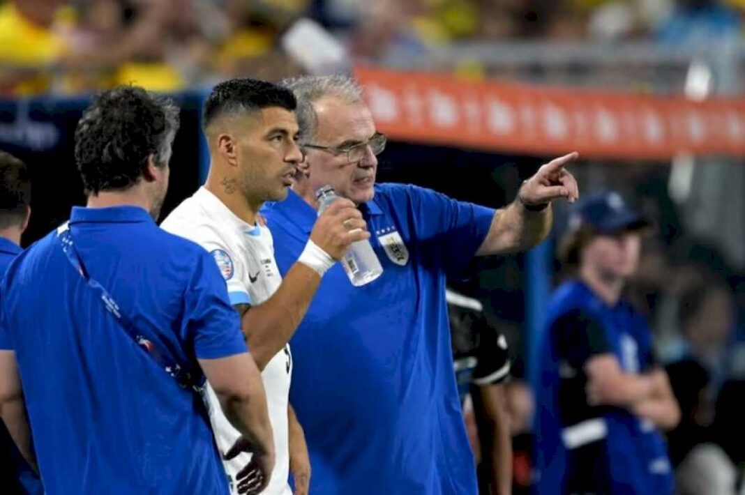 un-ex-mundialista-uruguayo-critico-a-suarez-y-defendio-a-bielsa:-le-estan-haciendo-la-guerra,-es-todo-por-poder-y-plata